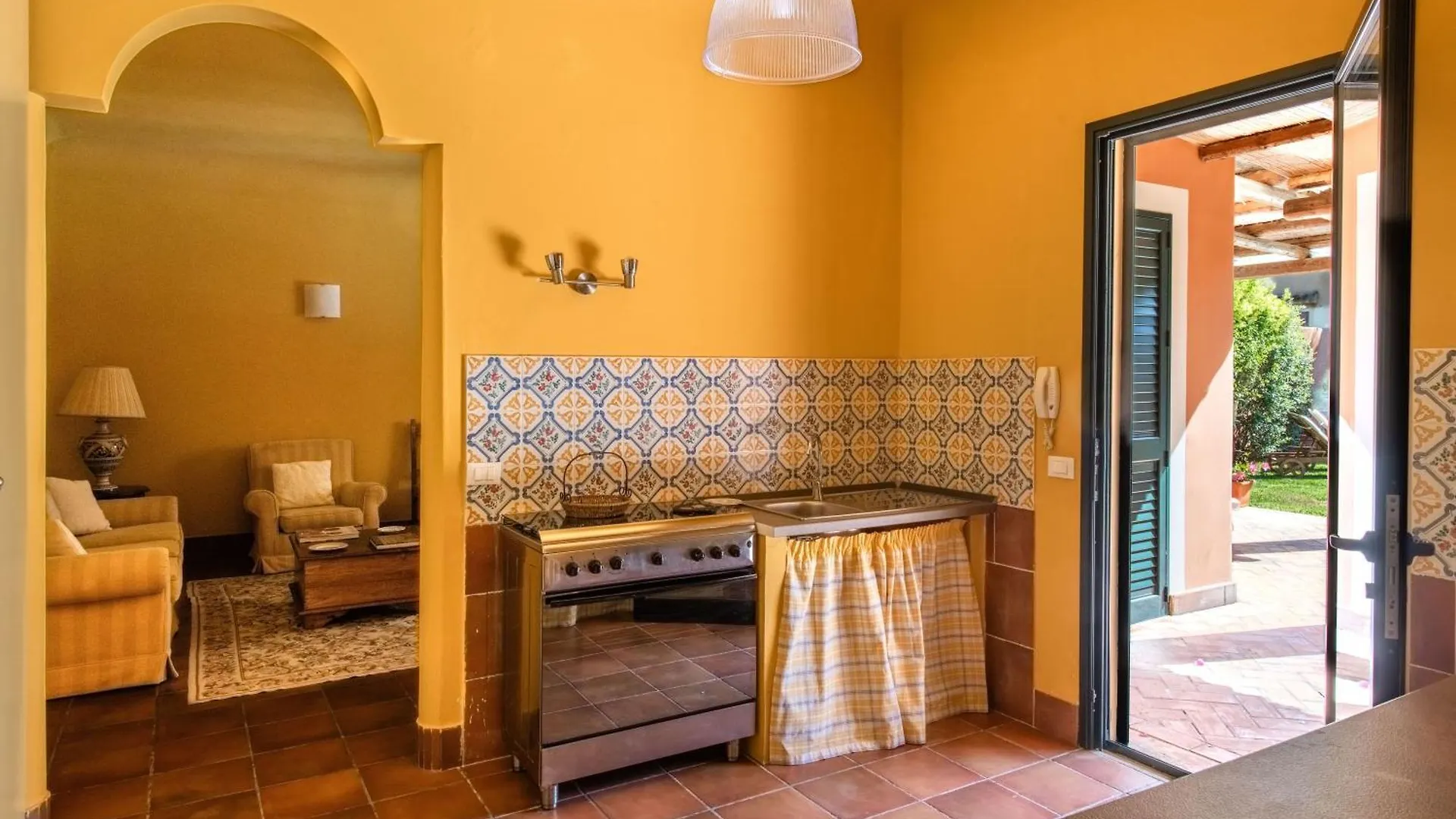 Relais Virginia Sea & Pool, Marsala Villa Italy
