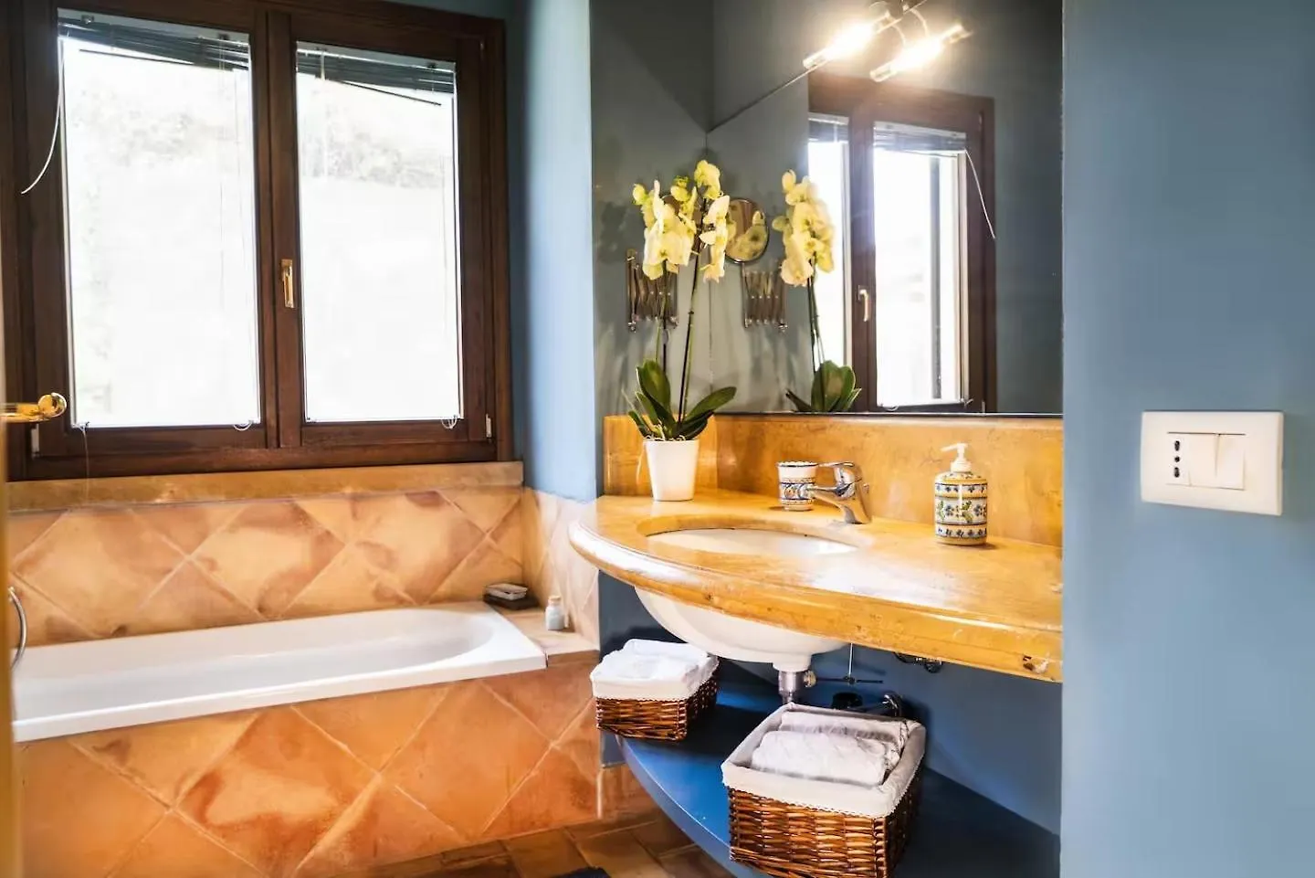 Relais Virginia Sea & Pool, Marsala Villa 0*,  Italy
